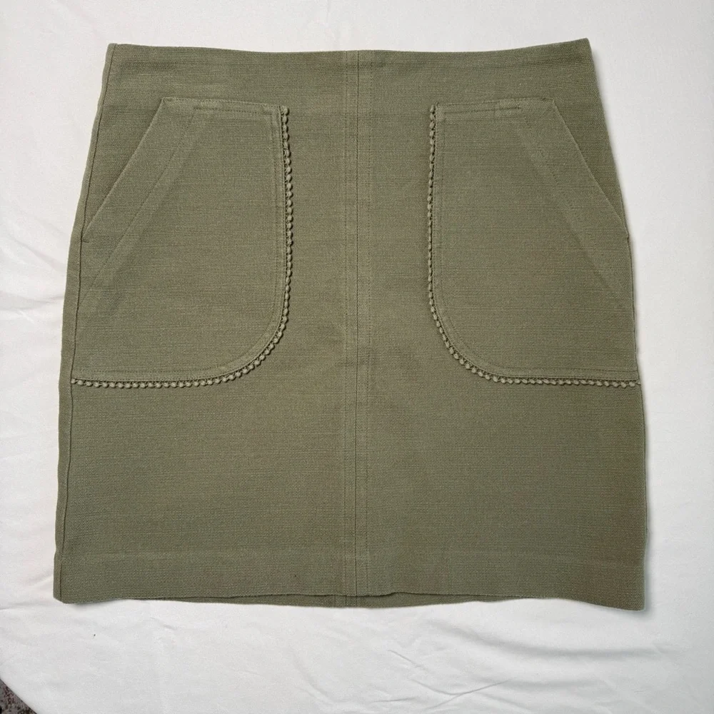 LOFT Outlet Olive Mini Skirt Size 4 Patch Pockets Picot Trim Textured Weave